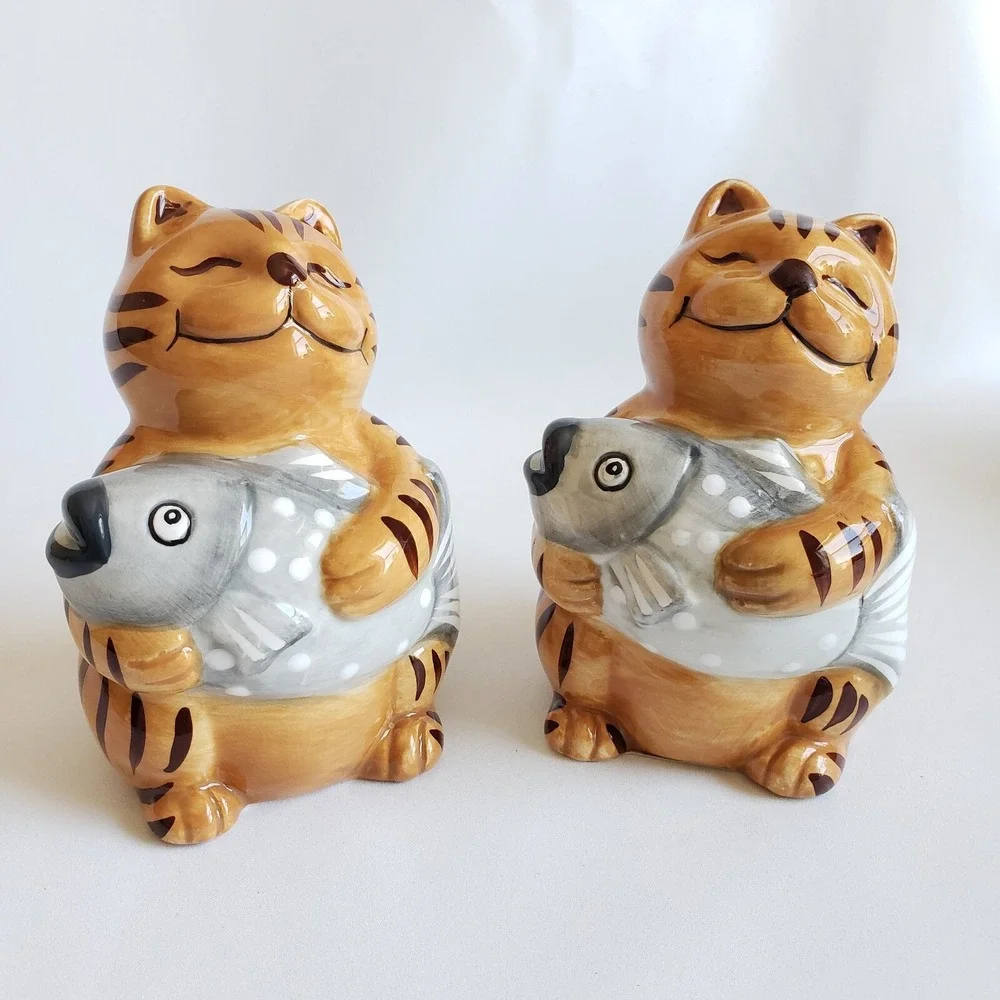 Ginger Orange Cat Salt And Pepper Set Stripped Tabby Holding Fish